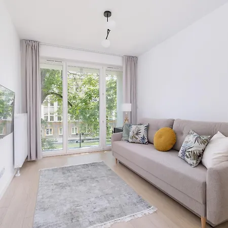 Krowoderska With Balcony Near Center By Rent Like Апартаменты