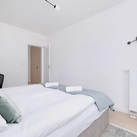 شقة Krowoderska With Balcony Near Center By Rent Like *